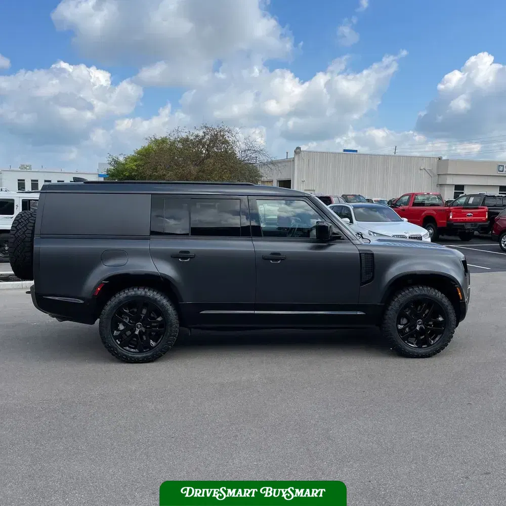 2024 Land Rover Defender 130 Outbound P400