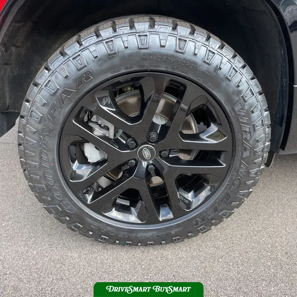 2024 Land Rover Defender 130 Outbound P400