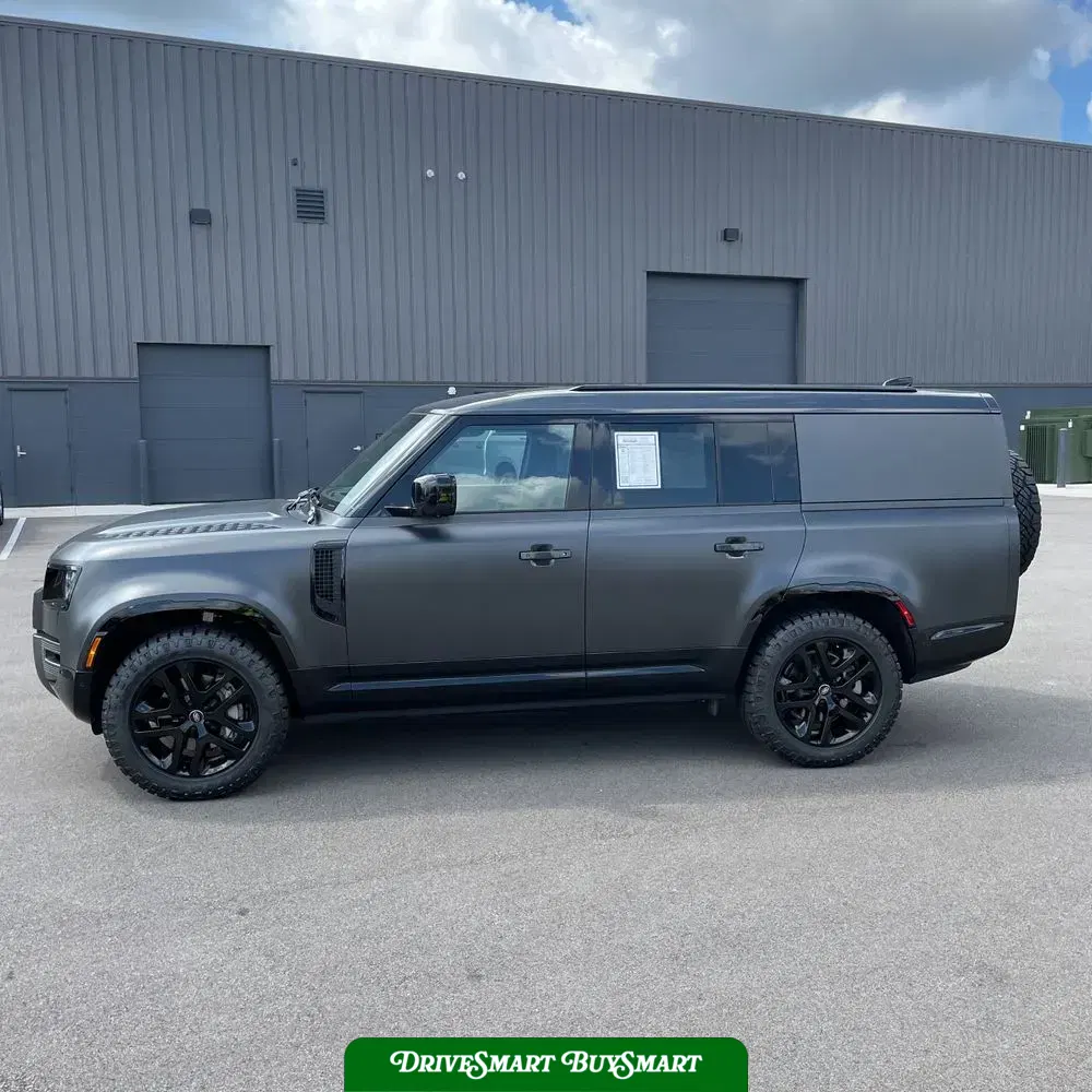 2024 Land Rover Defender 130 Outbound P400