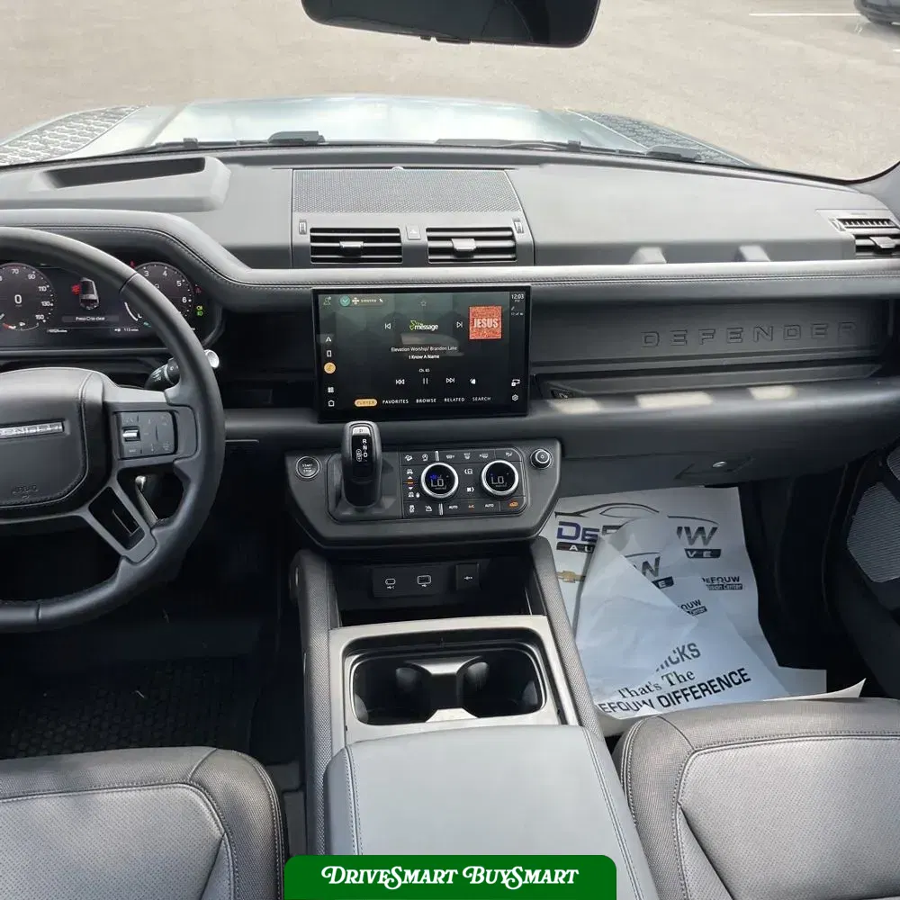 2024 Land Rover Defender 130 Outbound P400