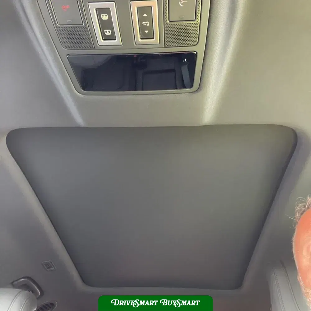 2024 Land Rover Defender 130 Outbound P400