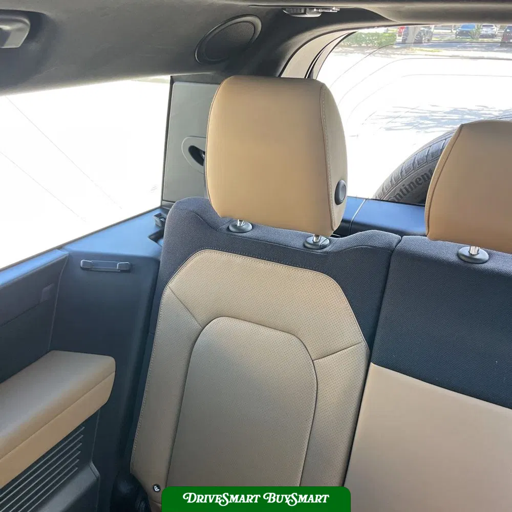 2025 Land Rover Defender 130 V8 P500