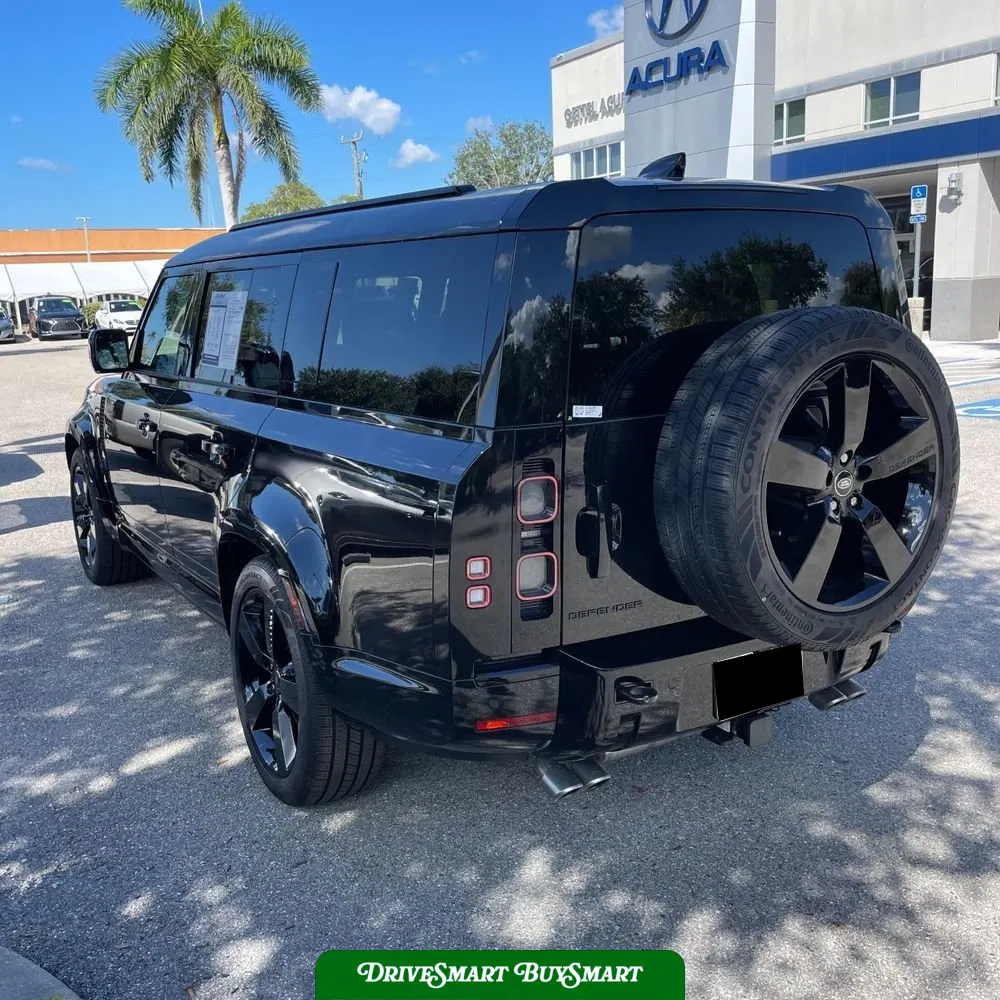 2025 Land Rover Defender 130 V8 P500