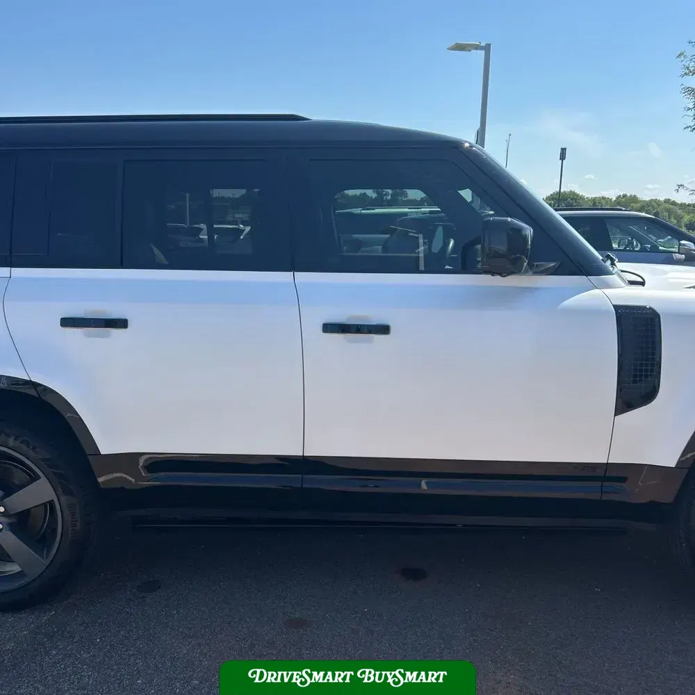 2025 Land Rover Defender 130 V8 P500