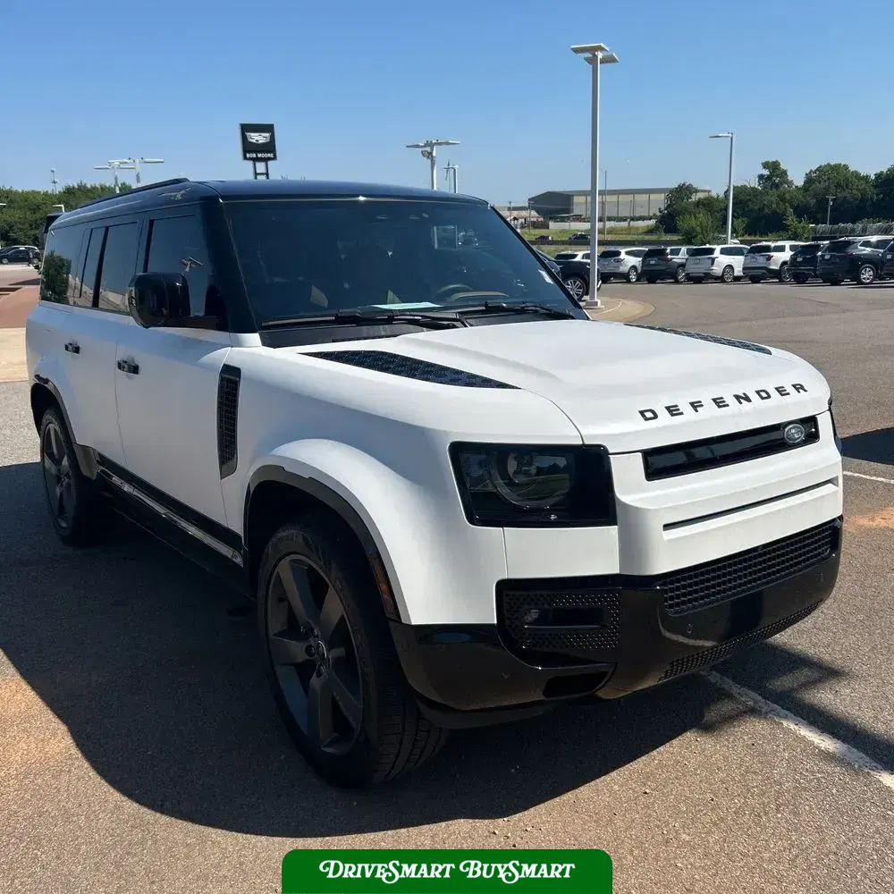2025 Land Rover Defender 130 V8 P500