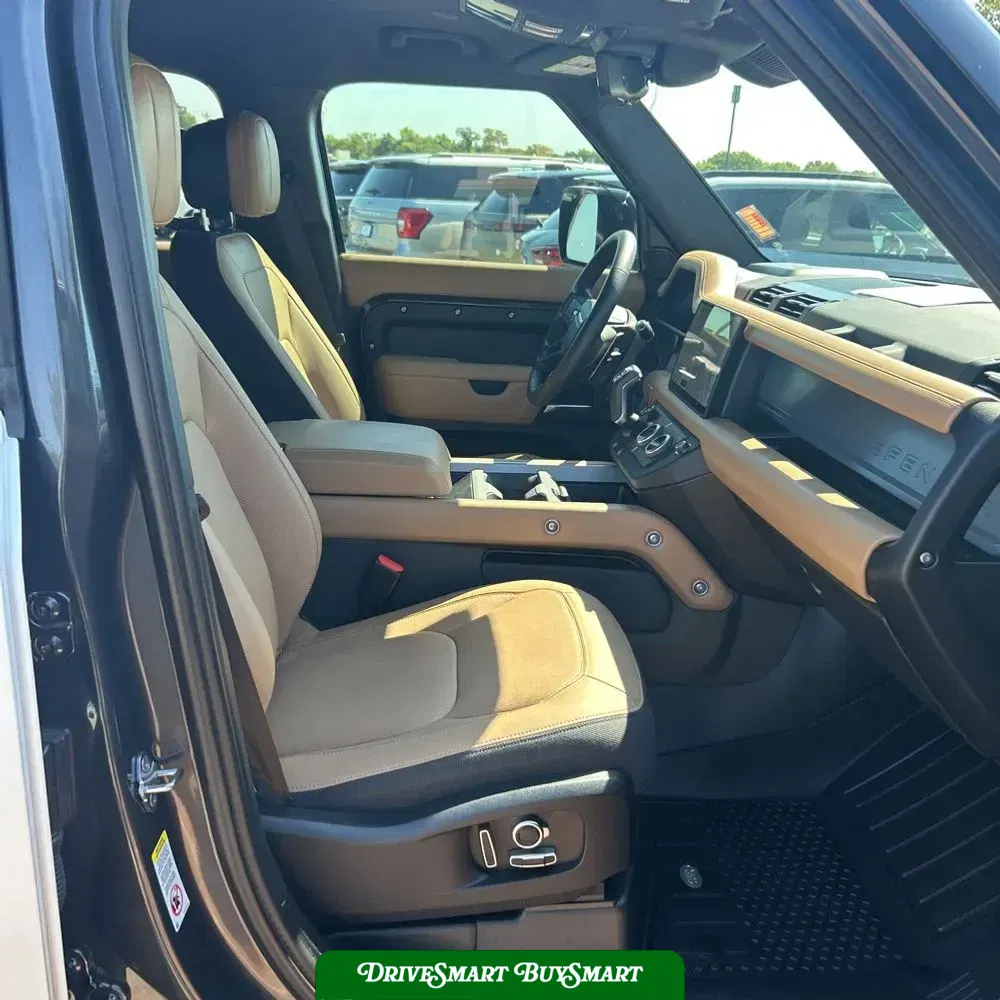 2025 Land Rover Defender 130 V8 P500