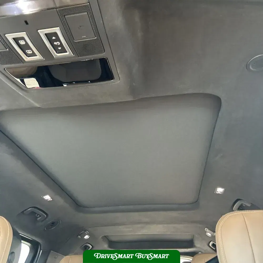 2025 Land Rover Defender 130 V8 P500