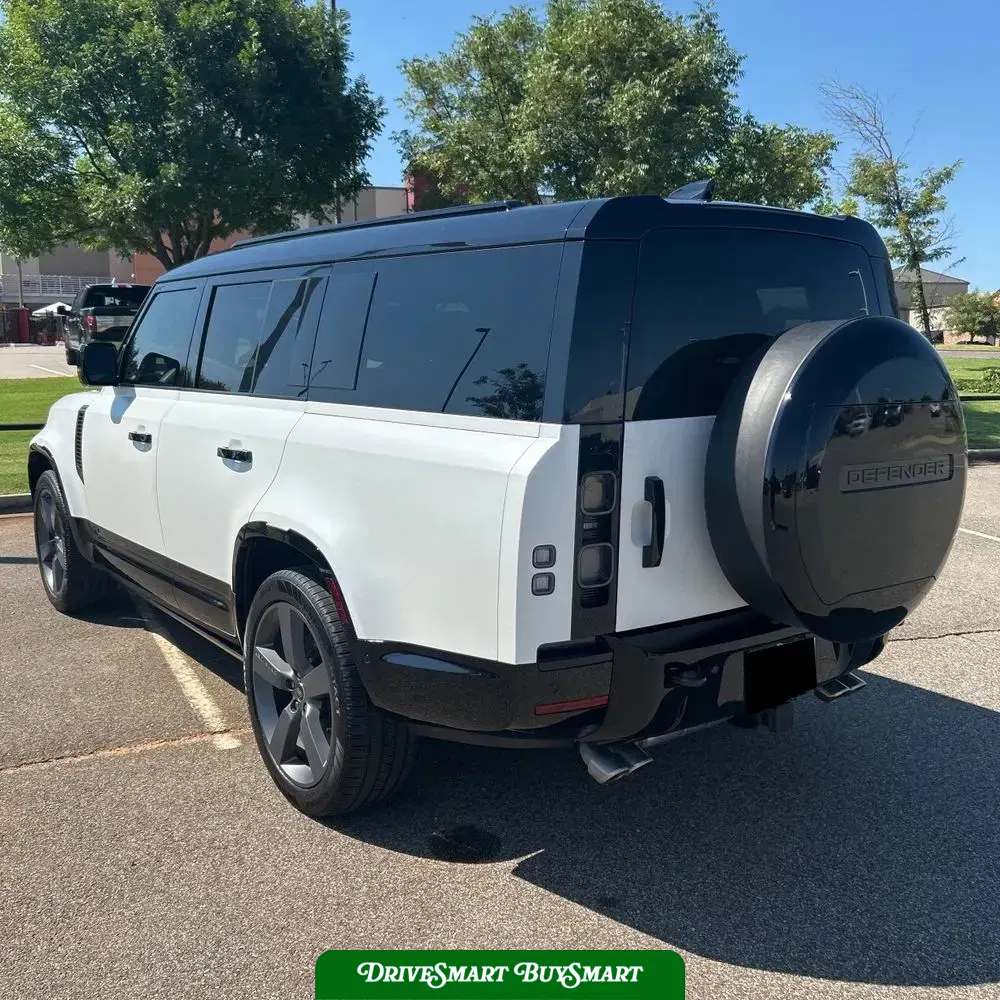 2025 Land Rover Defender 130 V8 P500