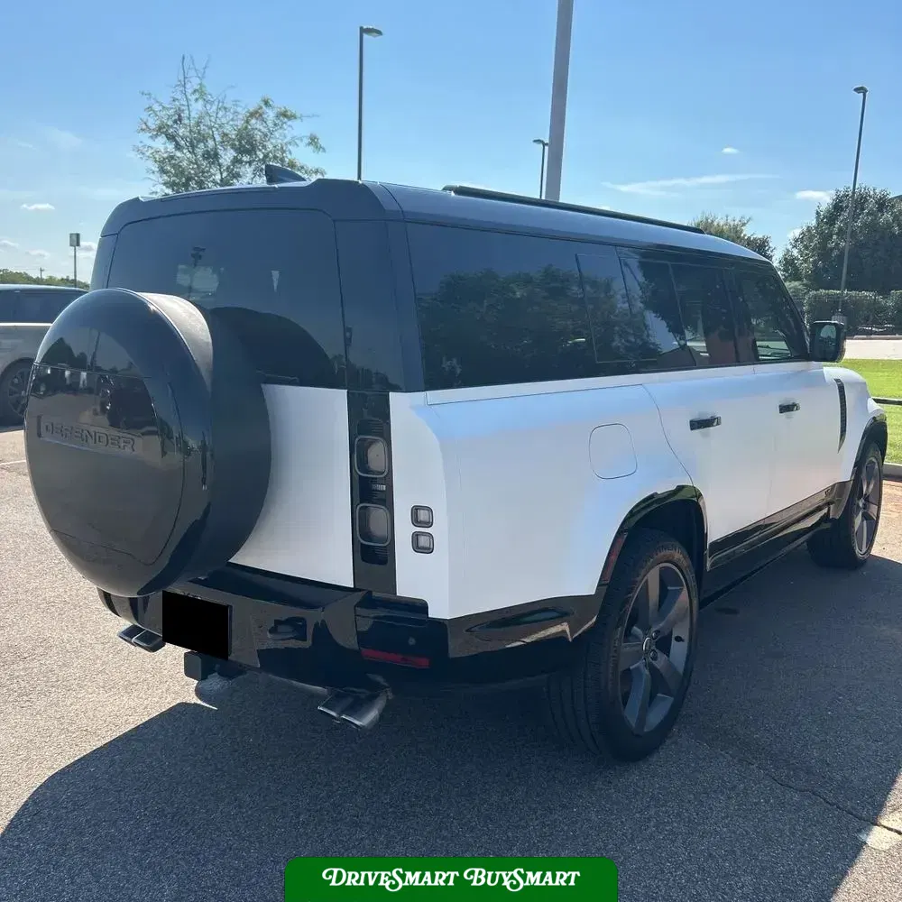 2025 Land Rover Defender 130 V8 P500