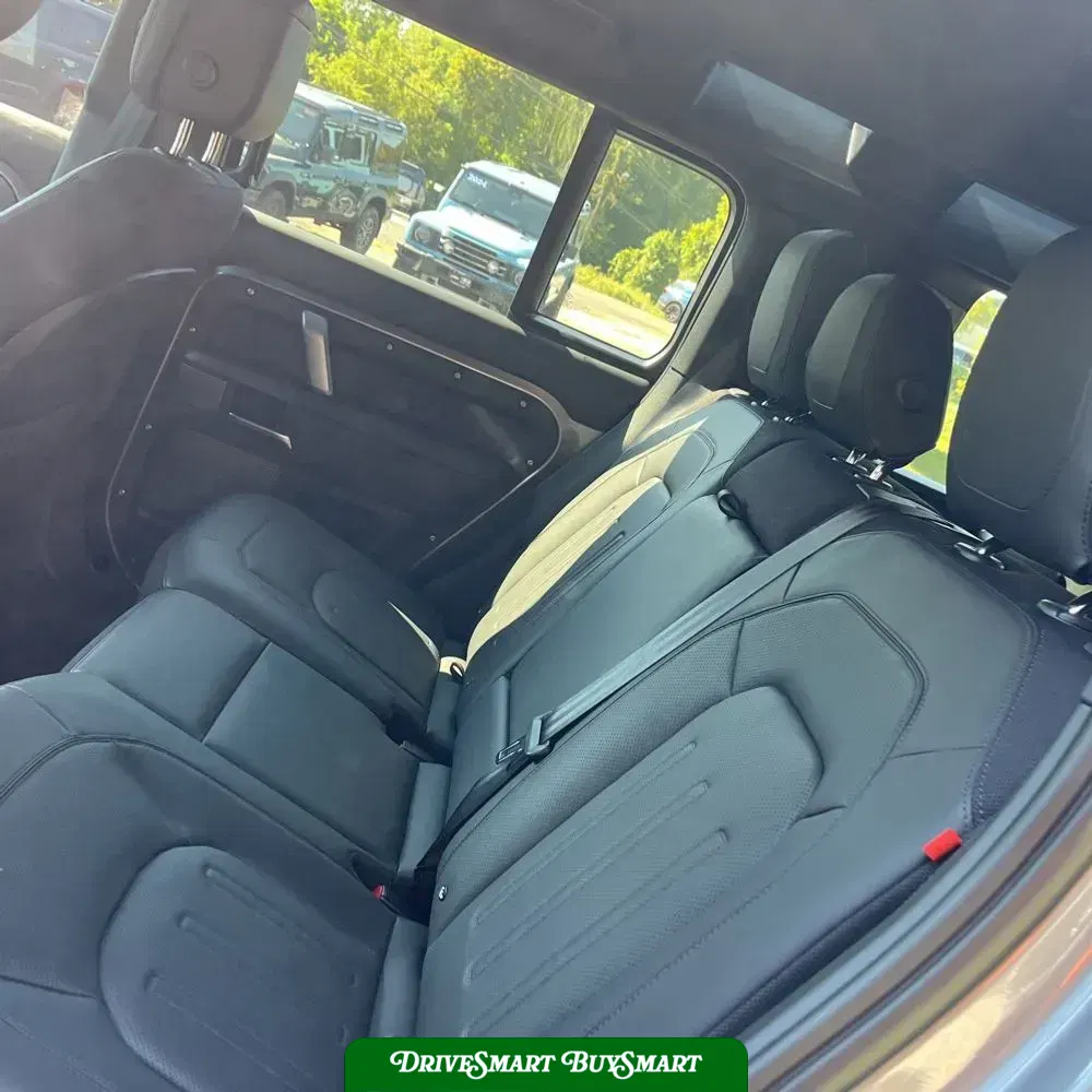 2024 Land Rover Defender 110 P400 X