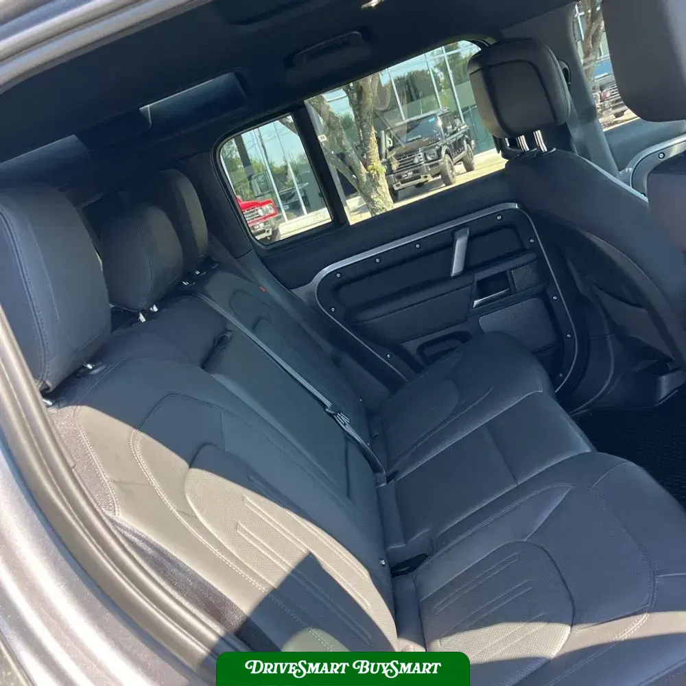 2024 Land Rover Defender 110 P400 X