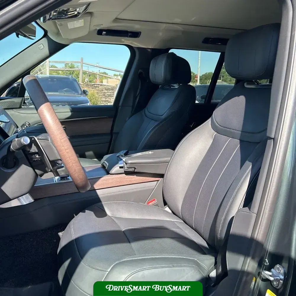 2025 Land Rover Range Rover Autobiography P530
