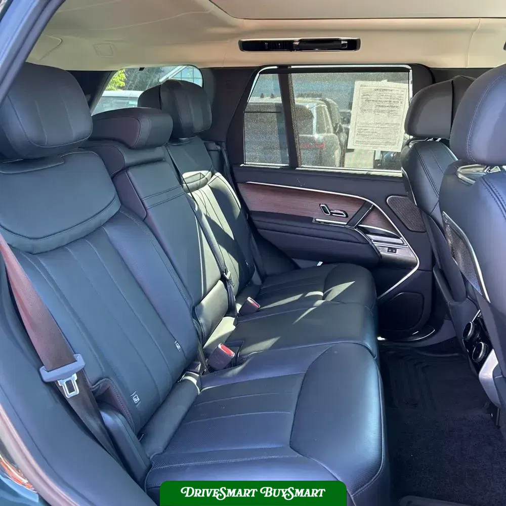 2025 Land Rover Range Rover Autobiography P530