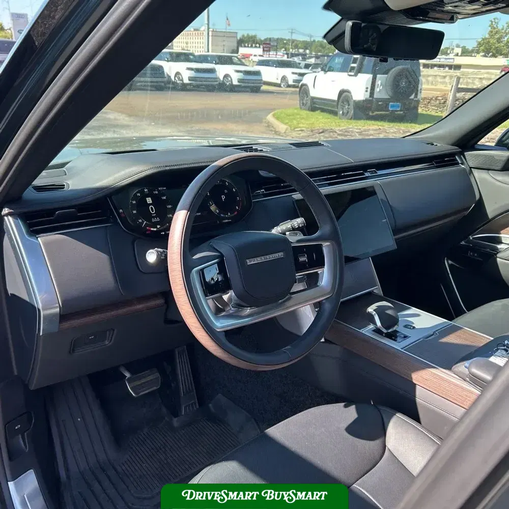 2025 Land Rover Range Rover Autobiography P530