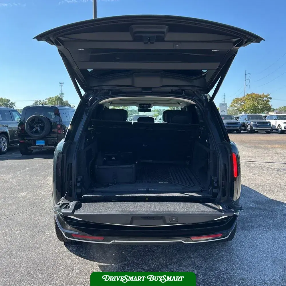 2025 Land Rover Range Rover Autobiography P530