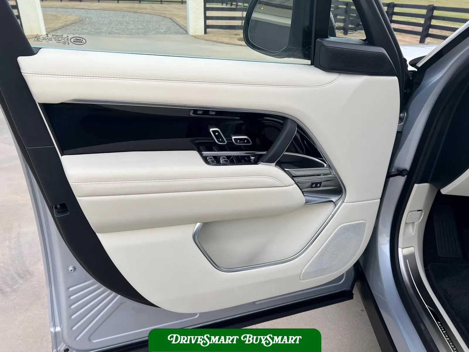 2023 Land Rover Range Rover Autobiography LWB