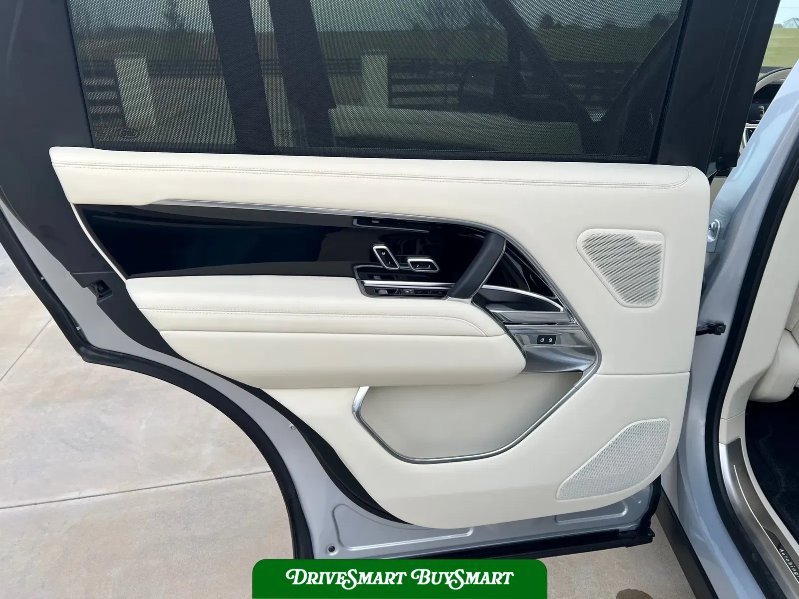 2023 Land Rover Range Rover Autobiography LWB