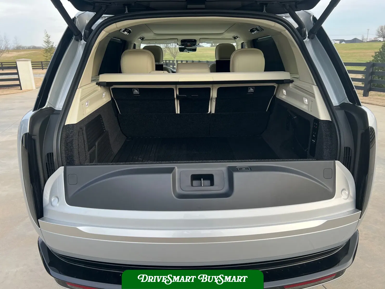 2023 Land Rover Range Rover Autobiography LWB
