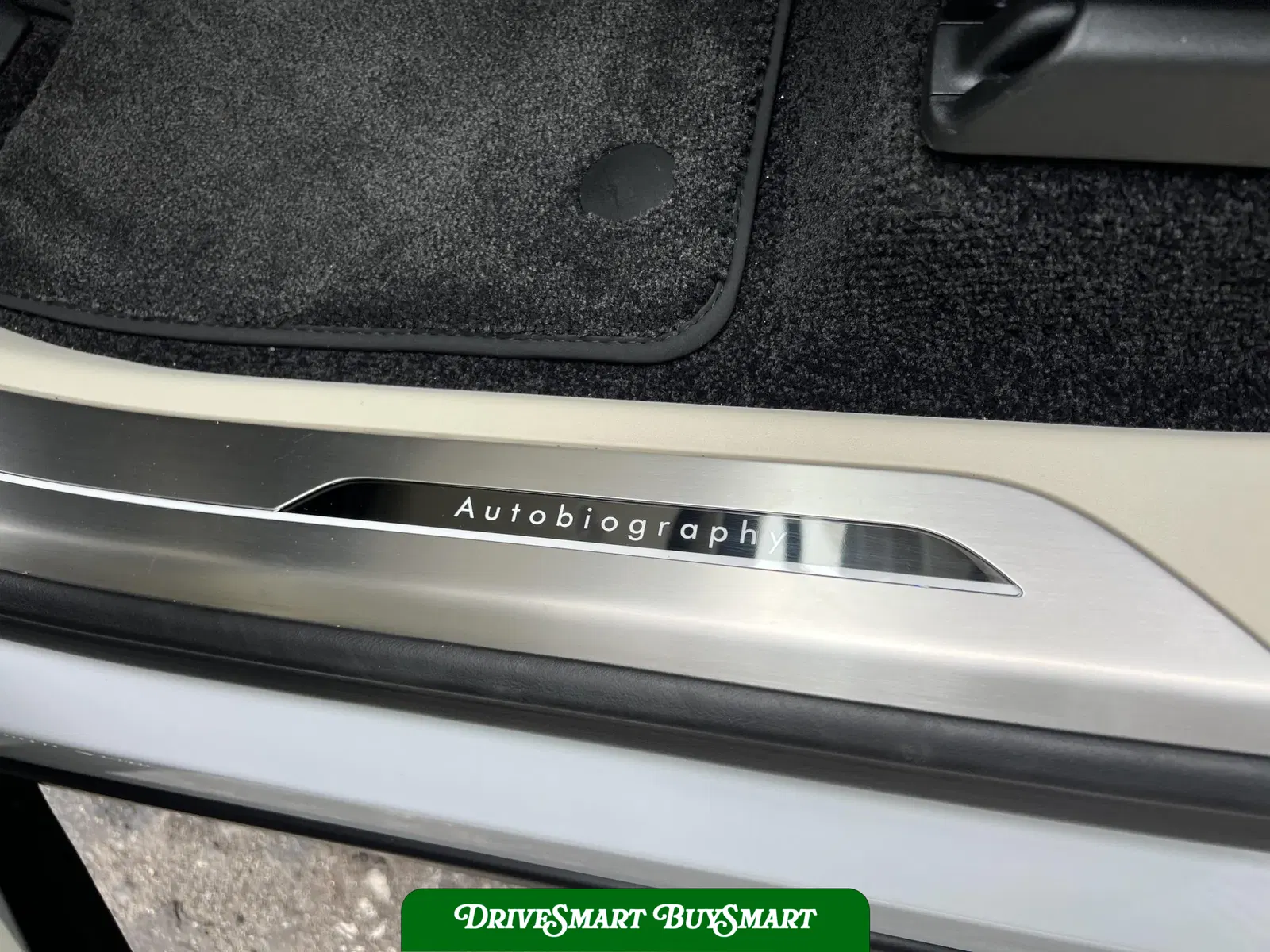2023 Land Rover Range Rover Autobiography LWB