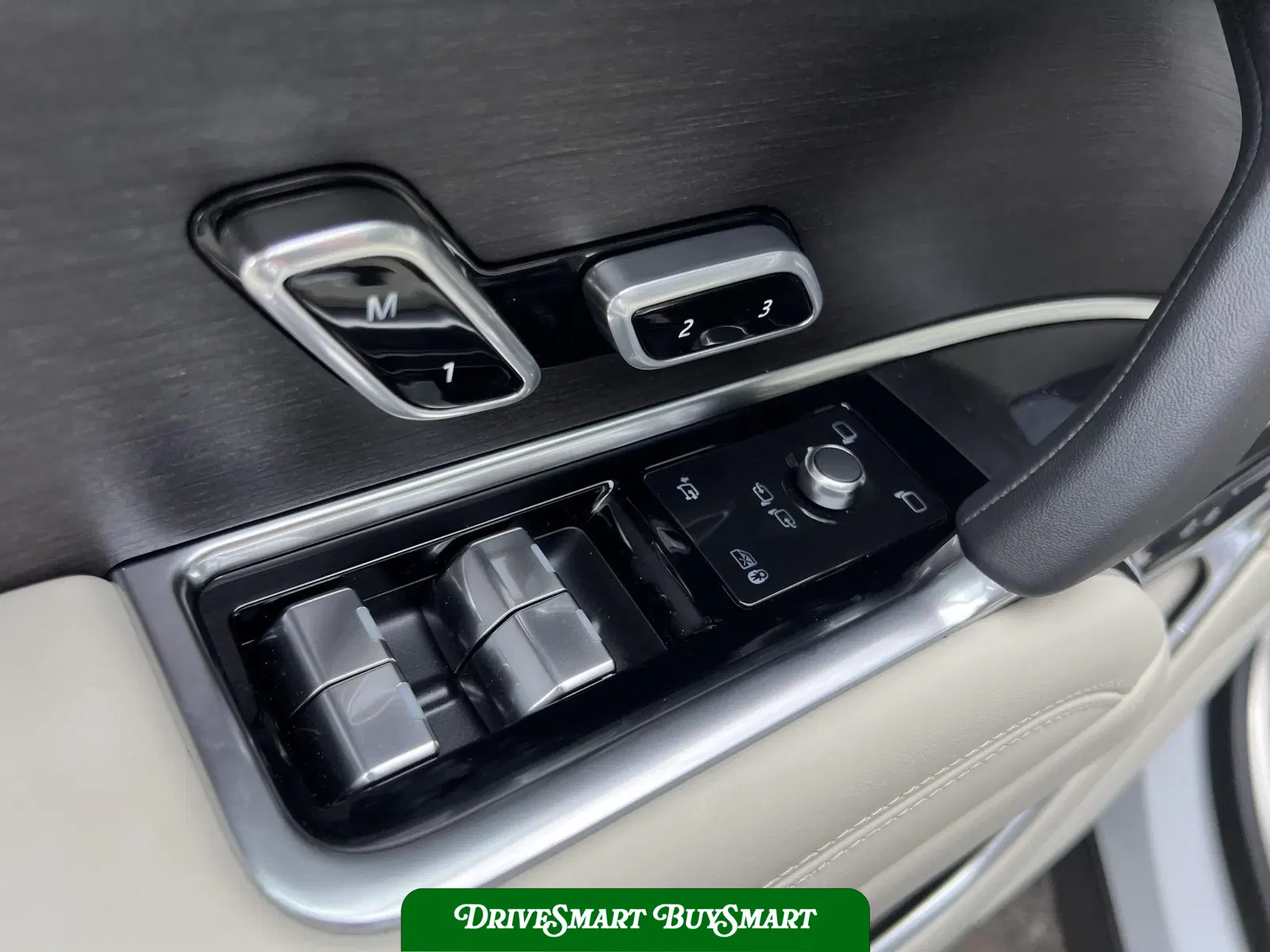 2023 Land Rover Range Rover Autobiography LWB