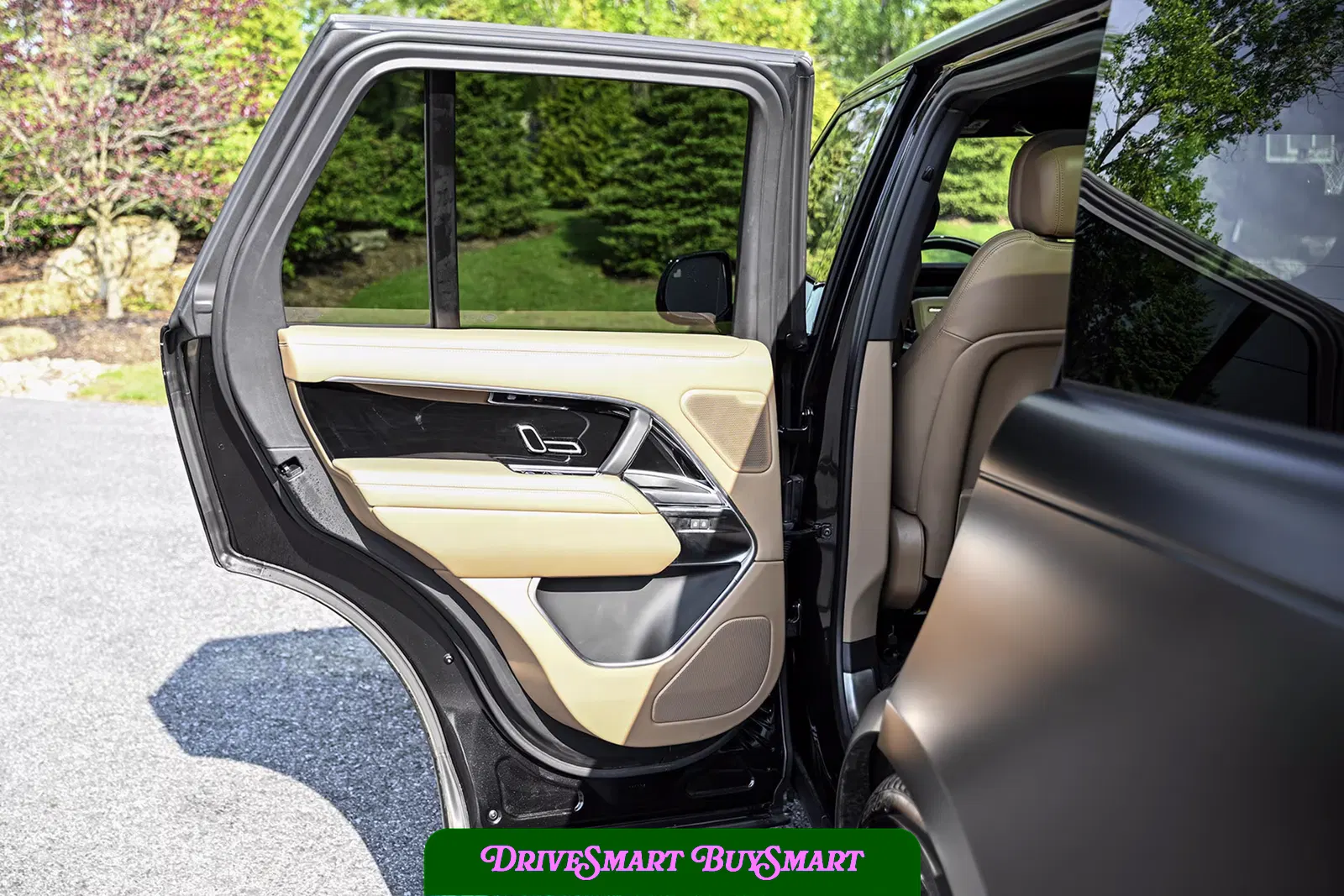 2023 Land Rover Range Rover SE P530