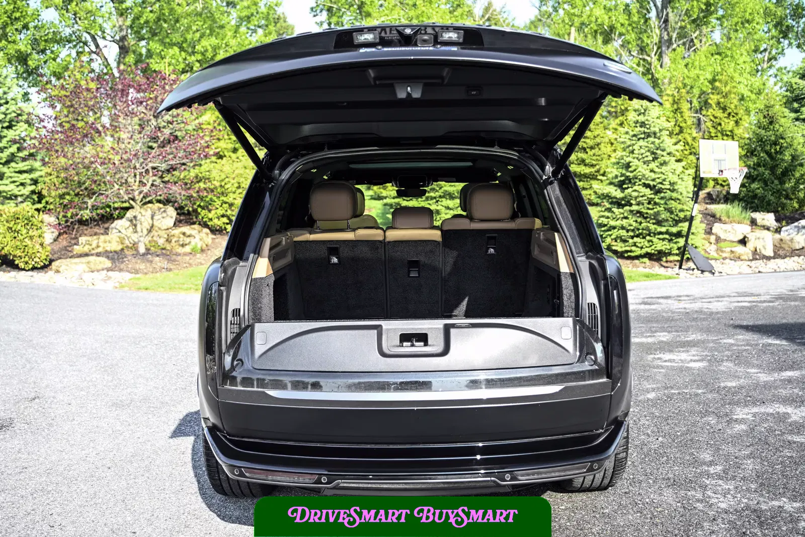 2023 Land Rover Range Rover SE P530