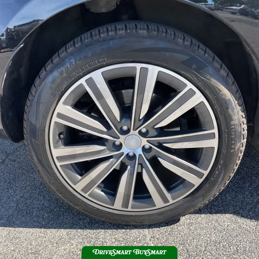2023 Land Rover Range Rover P530 SE