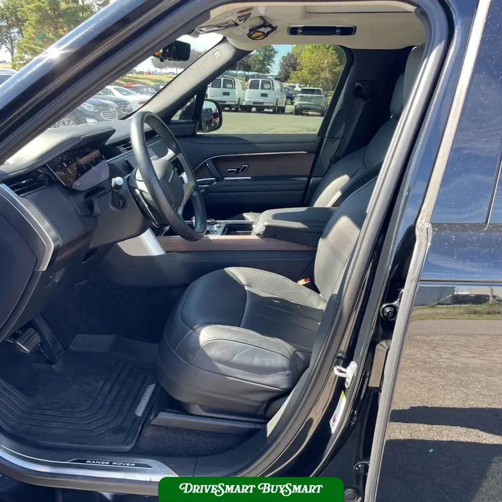 2023 Land Rover Range Rover P530 SE