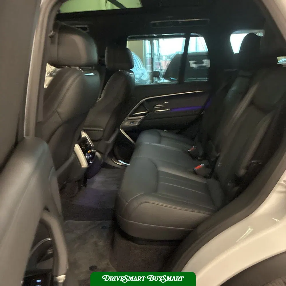 2024 Land Rover Range Rover P530 SE