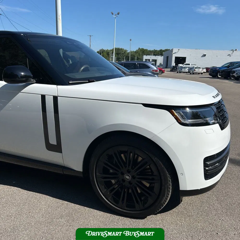 2024 Land Rover Range Rover P530 SE