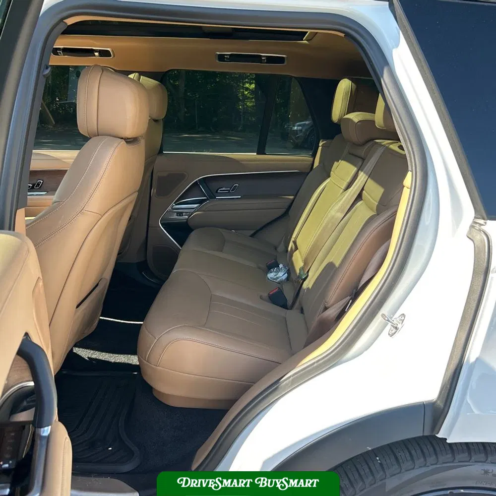 2024 Land Rover Range Rover P530 SE