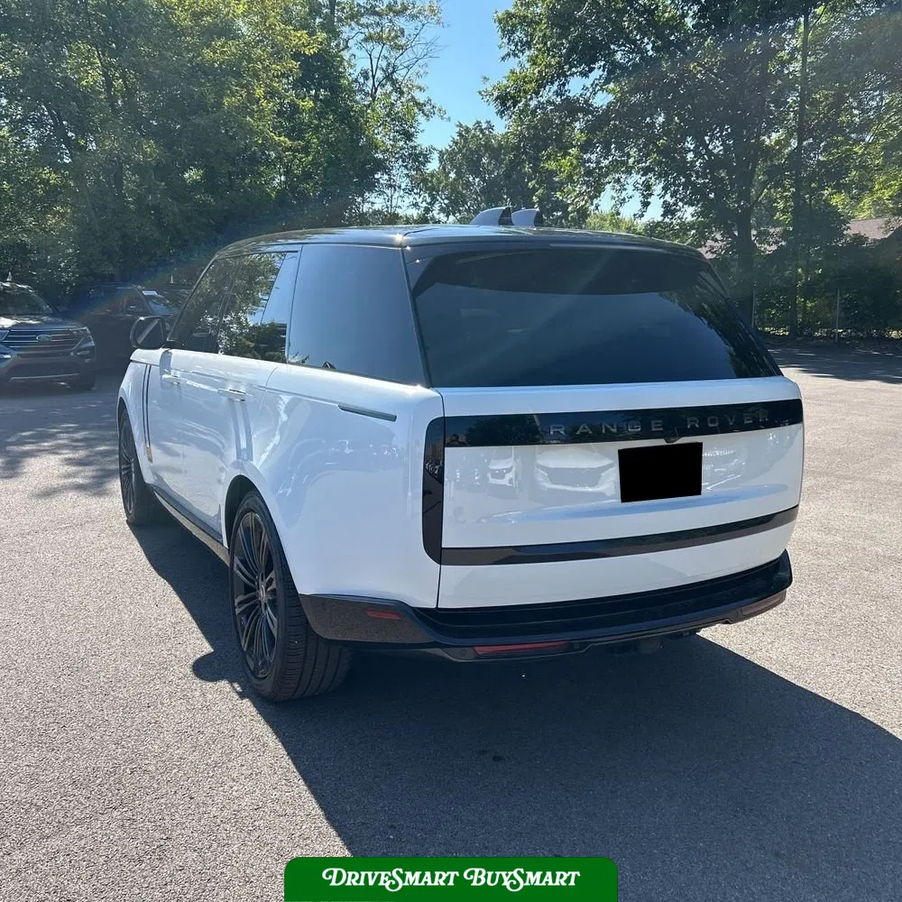 2024 Land Rover Range Rover P530 SE