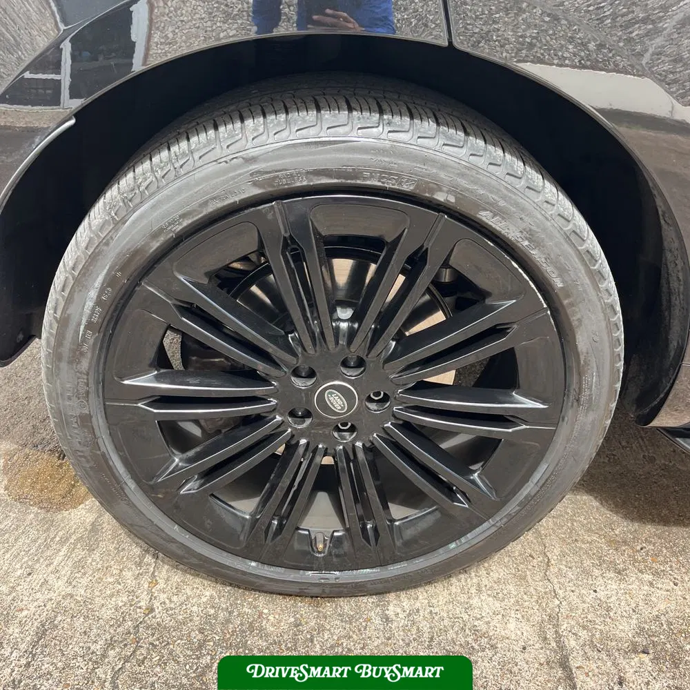 2024 Land Rover Range Rover P530 SE