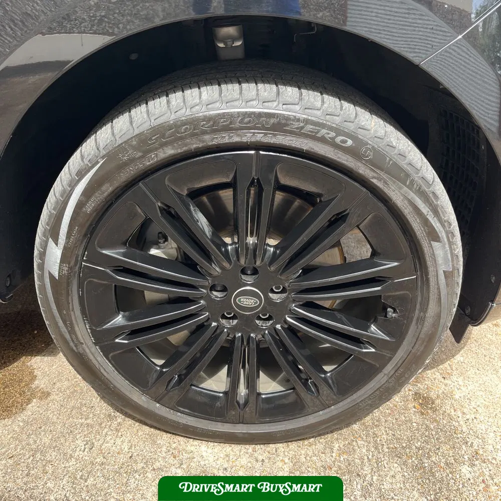 2024 Land Rover Range Rover P530 SE