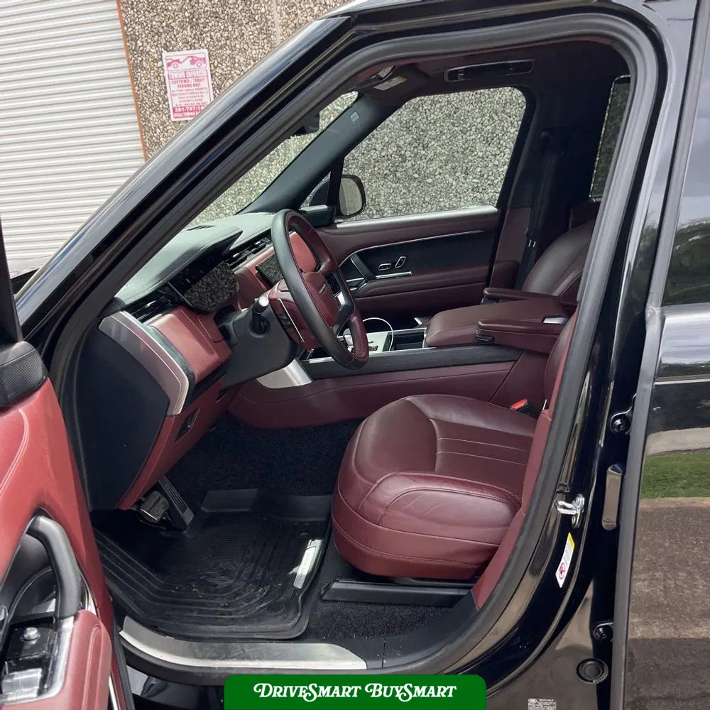 2024 Land Rover Range Rover P530 SE