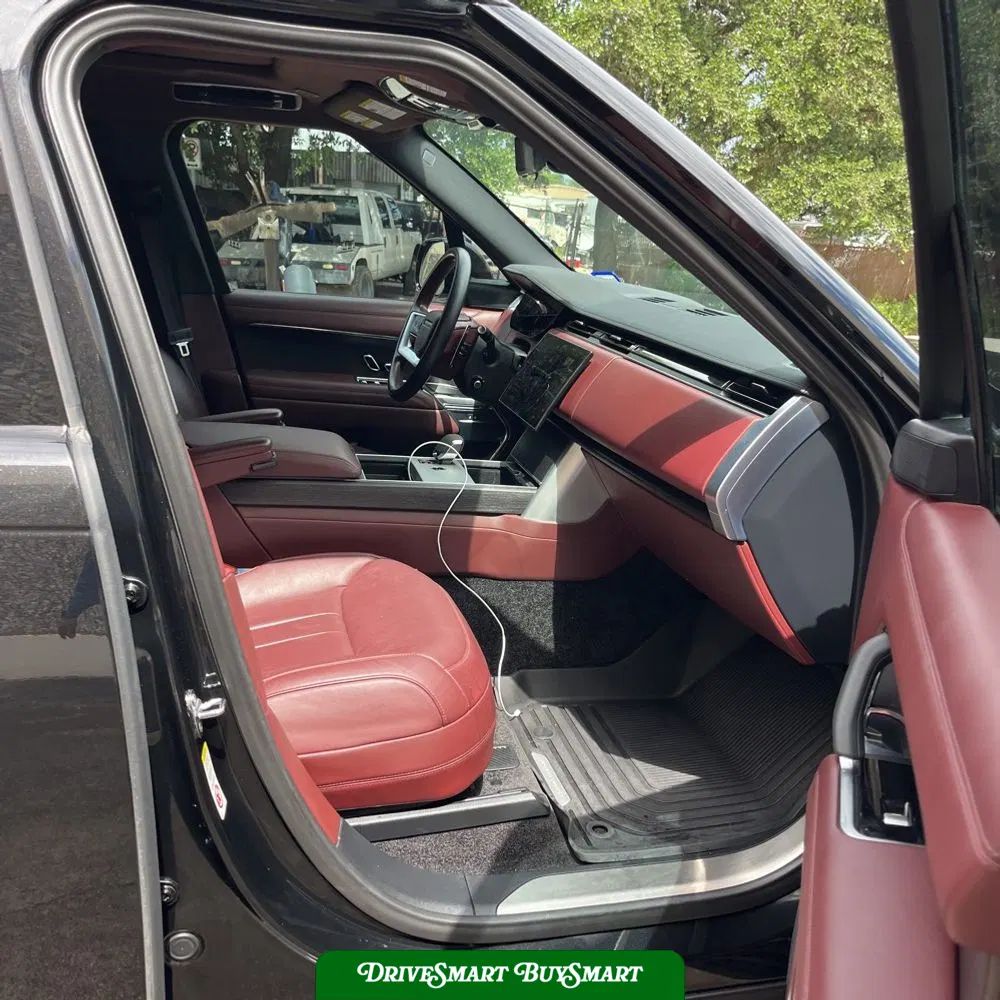 2024 Land Rover Range Rover P530 SE