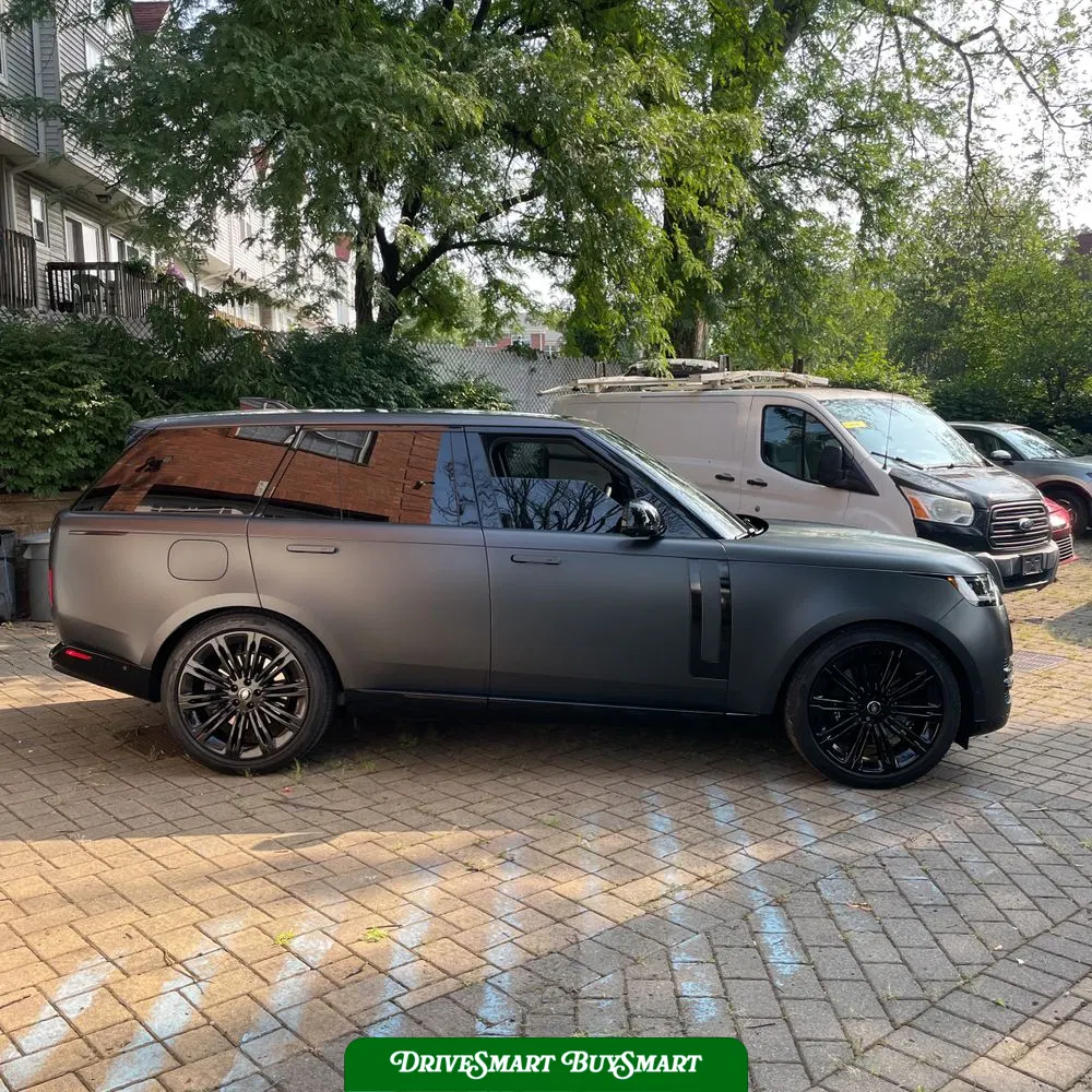 2025 Land Rover Range Rover SE P530