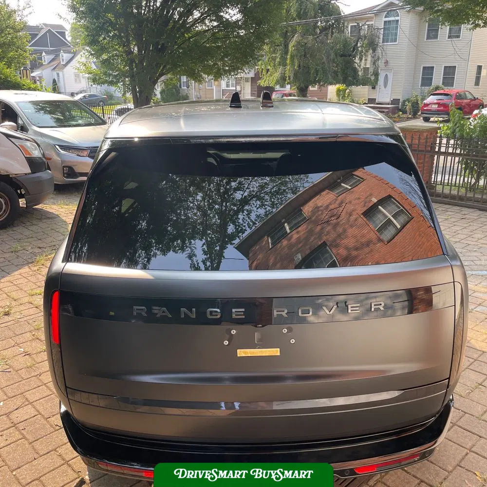 2025 Land Rover Range Rover SE P530