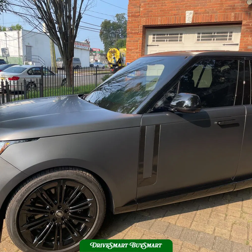 2025 Land Rover Range Rover SE P530