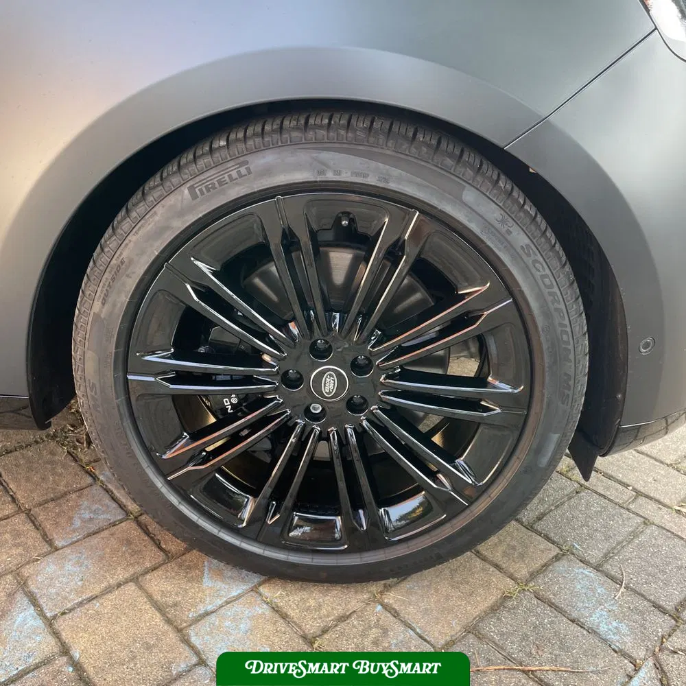 2025 Land Rover Range Rover SE P530