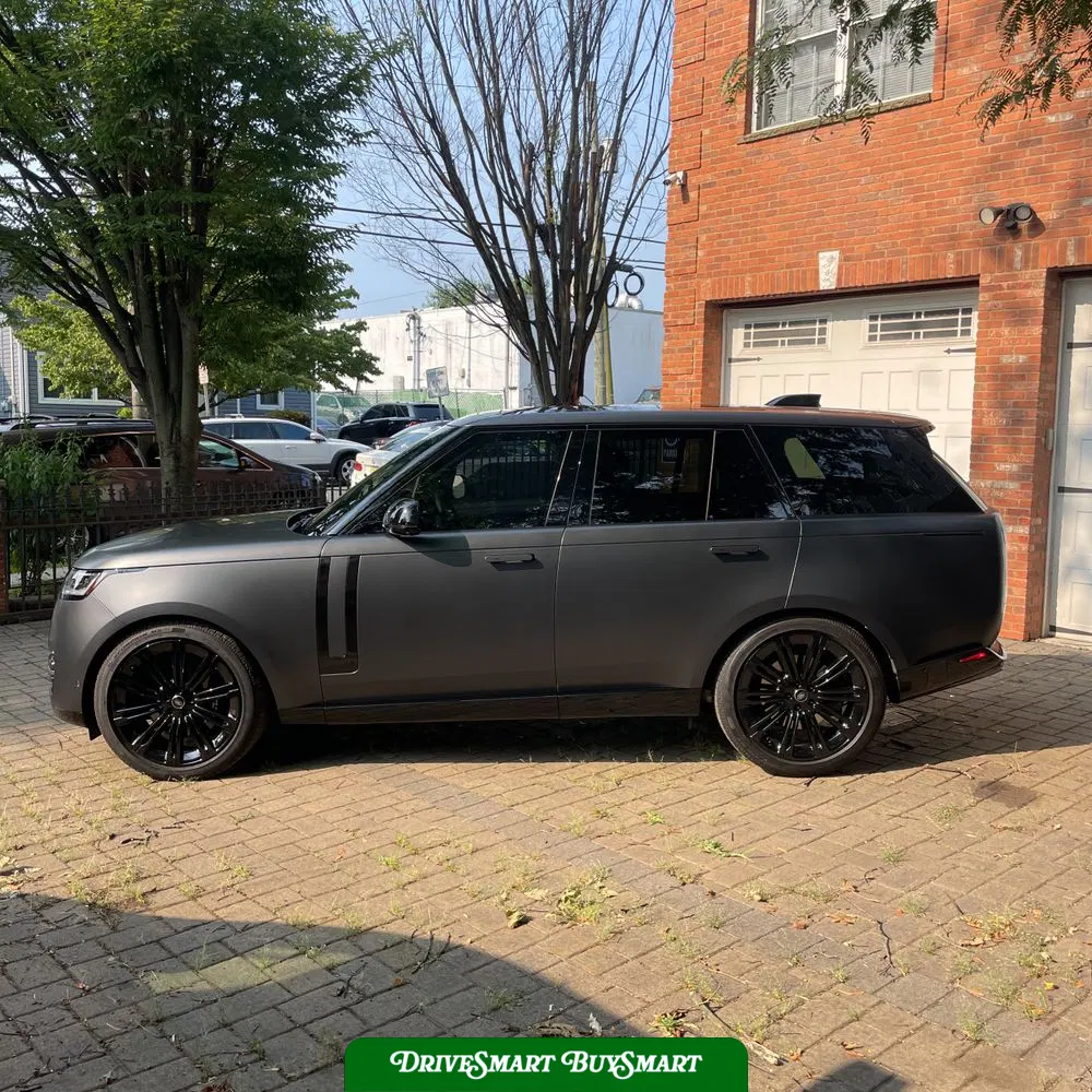 2025 Land Rover Range Rover SE P530