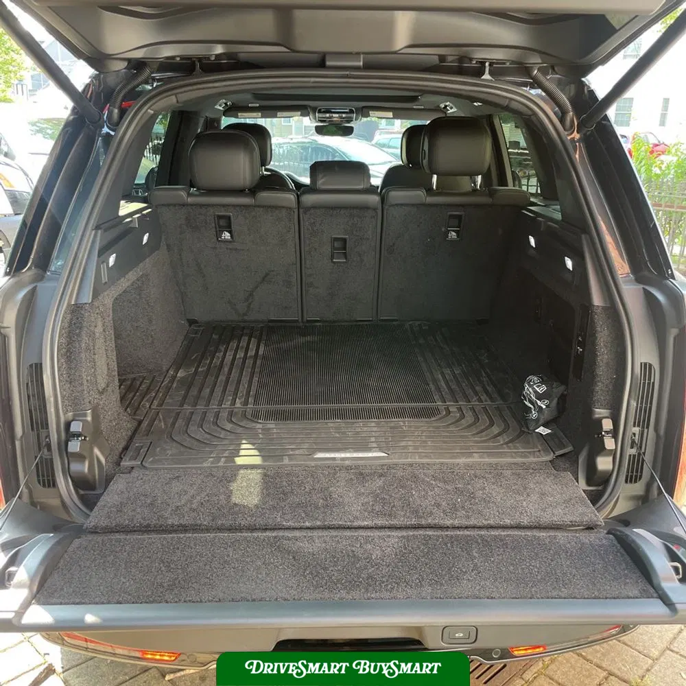 2025 Land Rover Range Rover SE P530