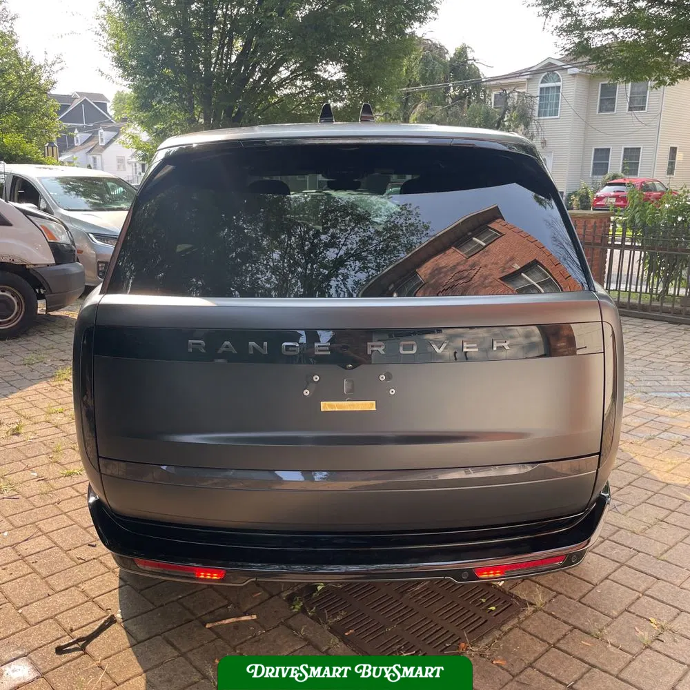 2025 Land Rover Range Rover SE P530