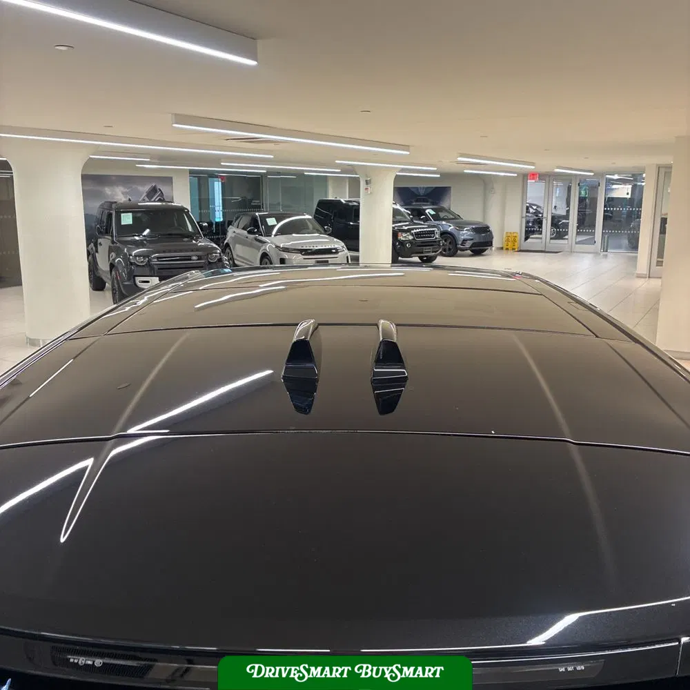 2025 Land Rover Range Rover SE P400