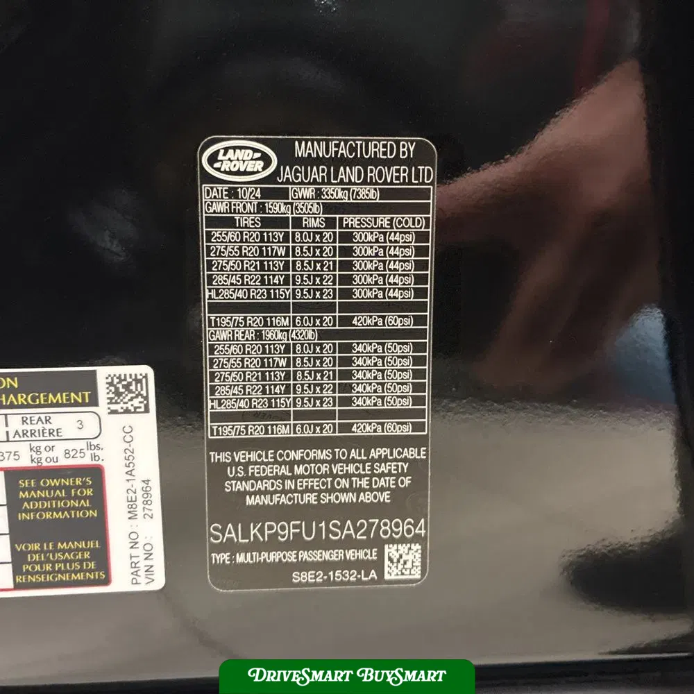 2025 Land Rover Range Rover SE P400