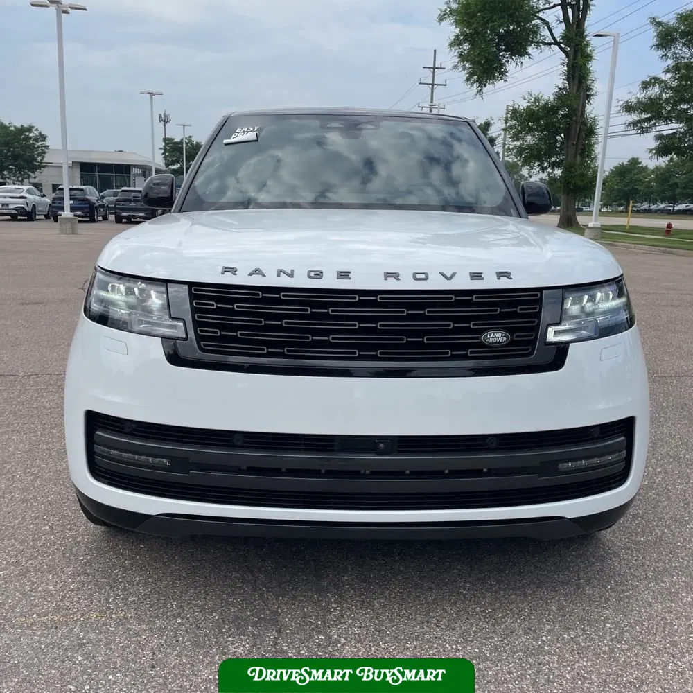 2025 Land Rover Range Rover P400 SE
