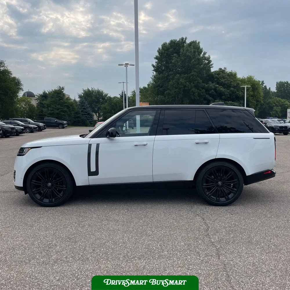 2025 Land Rover Range Rover P400 SE