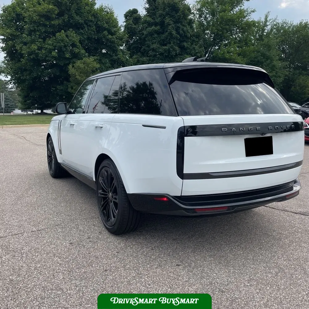 2025 Land Rover Range Rover P400 SE