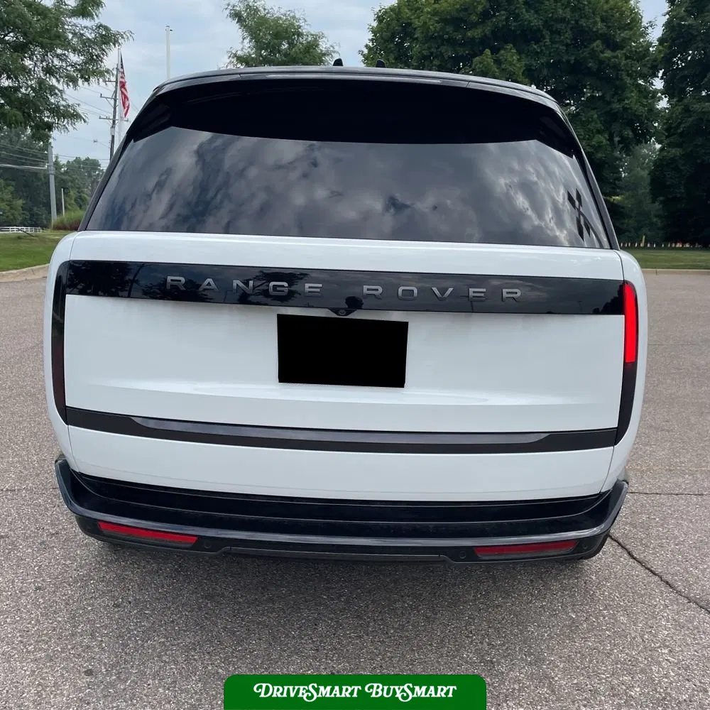2025 Land Rover Range Rover P400 SE