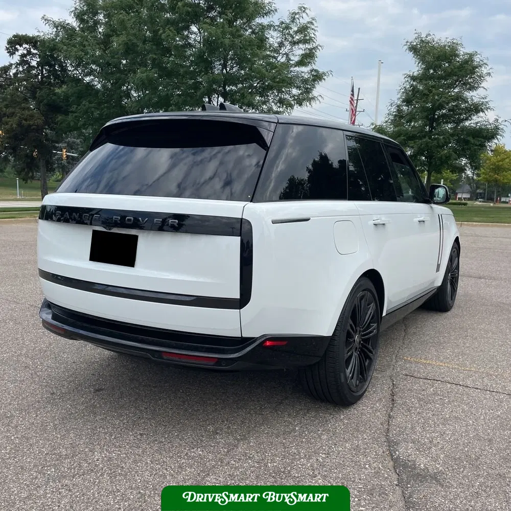 2025 Land Rover Range Rover P400 SE